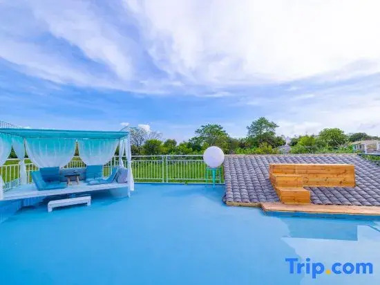 The Secret Garden of Weizhou Island Rabbit B&B (Shell Beach Colorful Beach Branch)