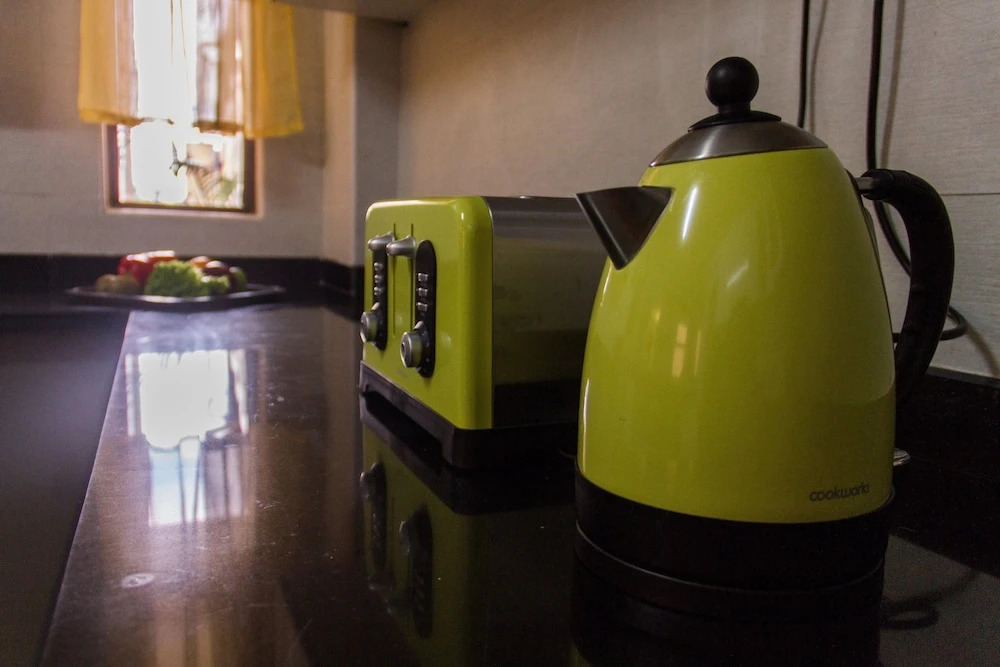 Huku Qwetu C5 City Breeze Apartment