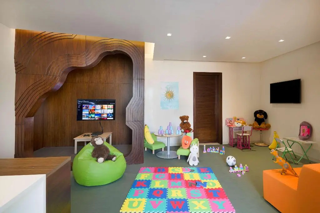 Отель Hyatt Place Dubai Wasl District