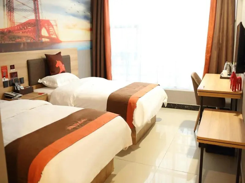 JUN Hotels Shandong Linyi Luozhuang District Shuangyue Lake Road