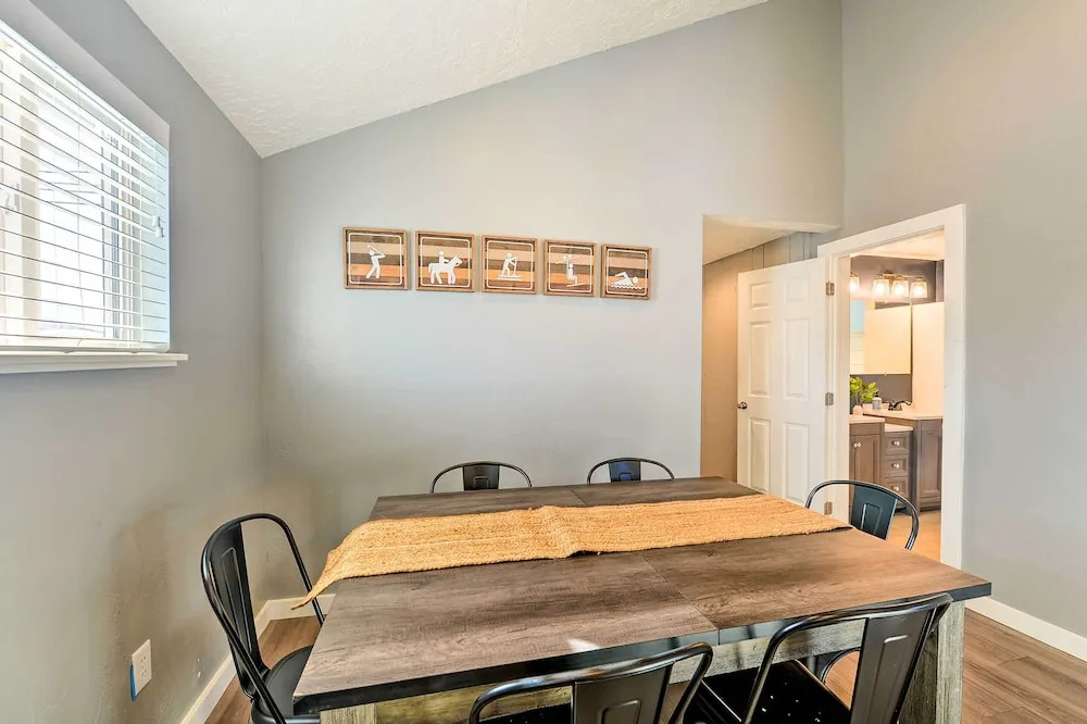 Centrally Located Pinedale Vacation Rental