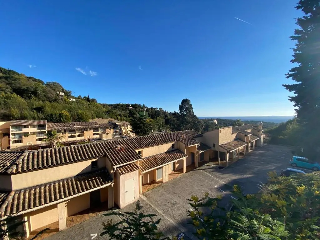 Golfe St Tropez Magique T2 duplex vue mer piscine, garage