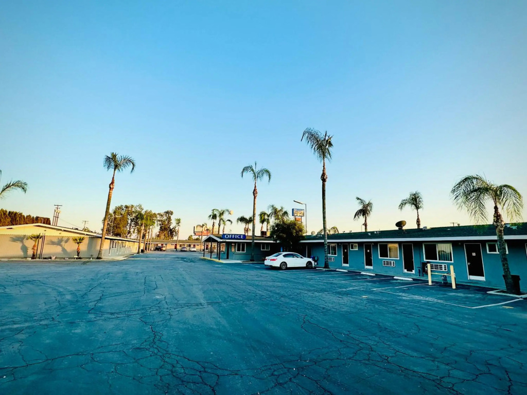 Kings Inn Motel