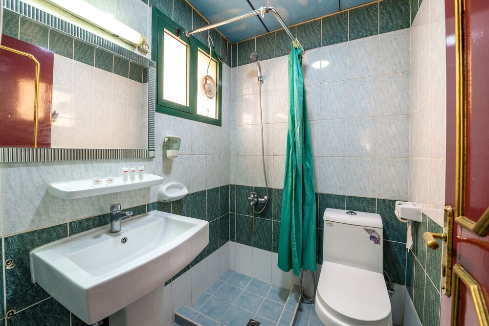 Golden Sea Hotel by OYO Rooms