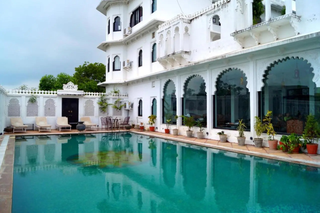 Jarokha Haveli
