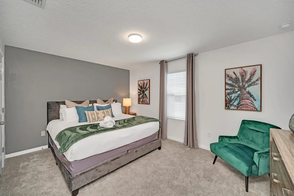 Modern Decor With Themed Rooms, With Retro Game Room and Huge Pool in Upscale Resort! #6s820