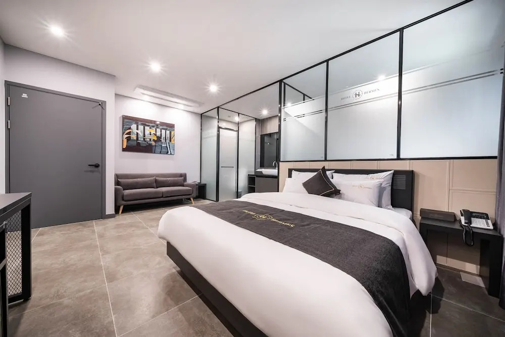 Pyeongtaek Hermes Hotel
