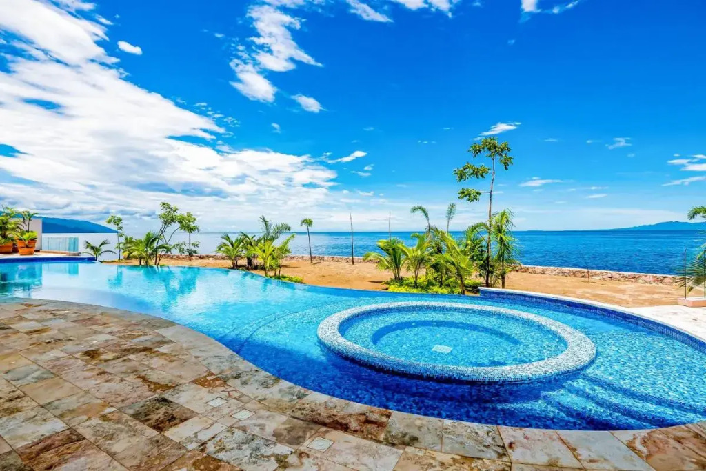 Blue Horizon 103