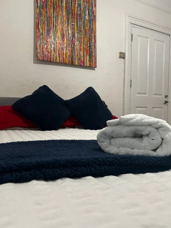 Balham Double Deluxe Room 4