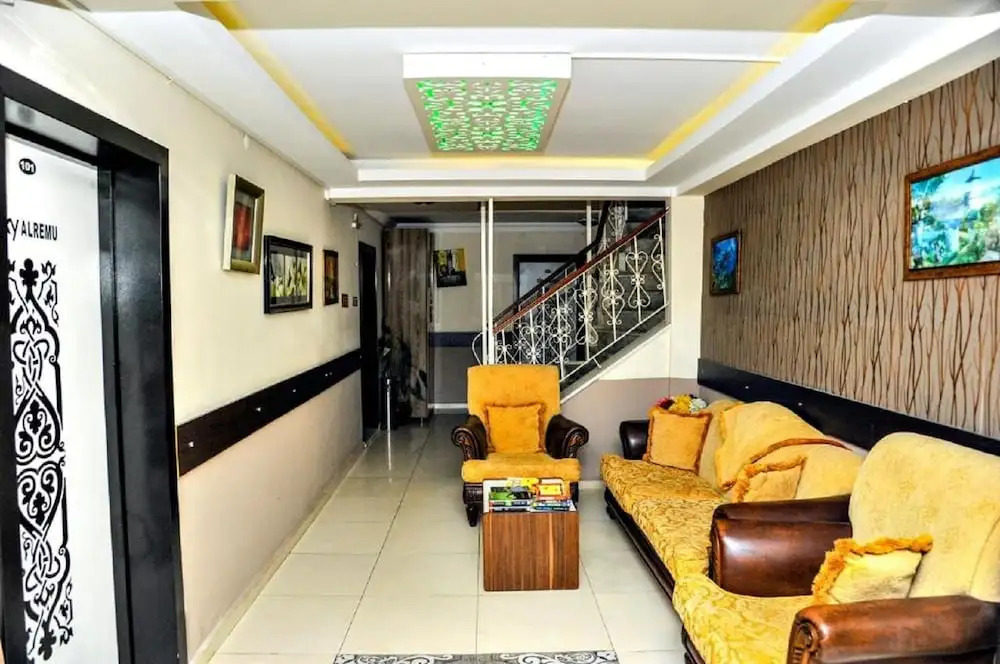 Beach Front Apartment Close to Centre of Side With all you Desire Sleeps up to 4