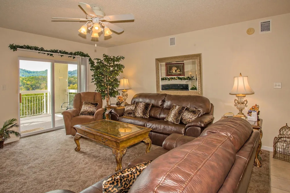 Whispering Pines 643