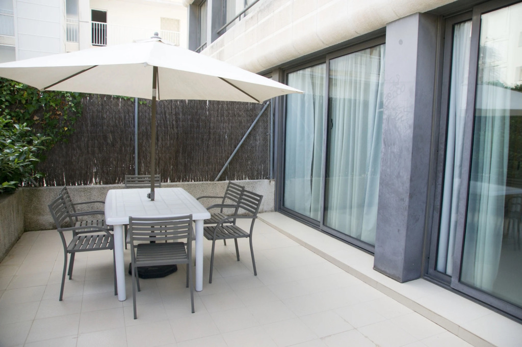Atenea Park Suites & Apartments