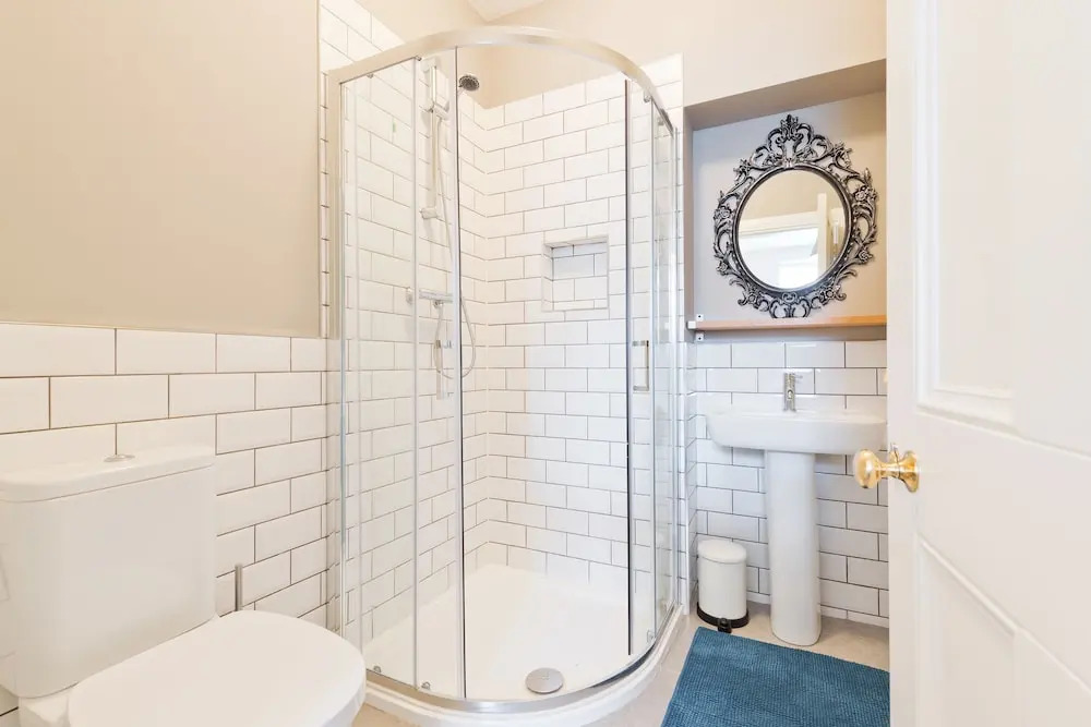 Sweet Inn - Gorgeous Howth I