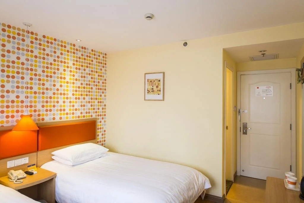Motel168 Qingdao Railway Station Inn