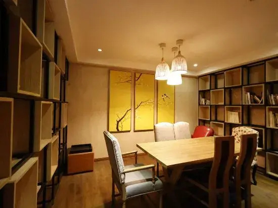 Hangzhou Flower Like View Homestay