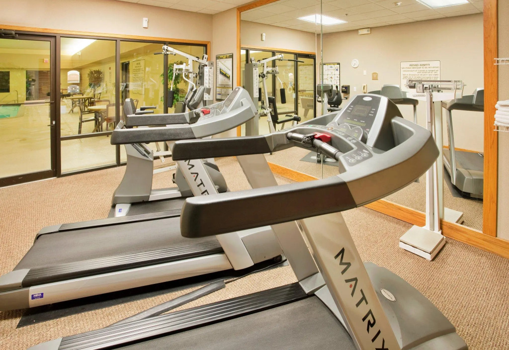 Holiday Inn Express Hotel & Suites Norfolk by IHG