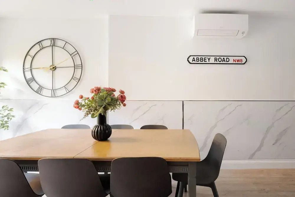 LONDONERS│Fabulous Four Residence