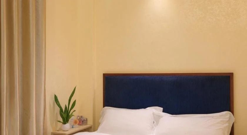 Riverside Hotel