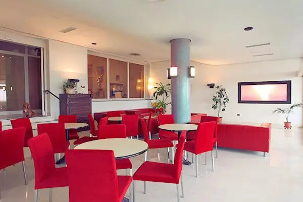 Hotel Sacramora