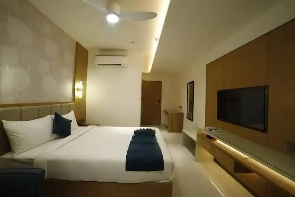 Hotel TAAR TANGERINE Gachibowli