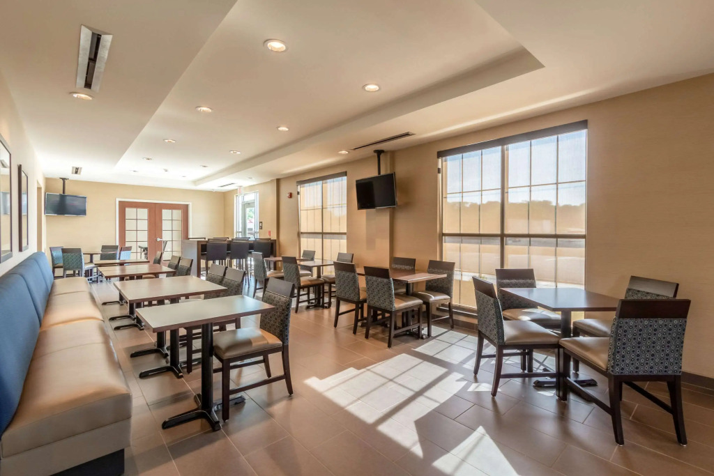 Comfort Inn & Suites - Harrisburg Airport - Hershey South