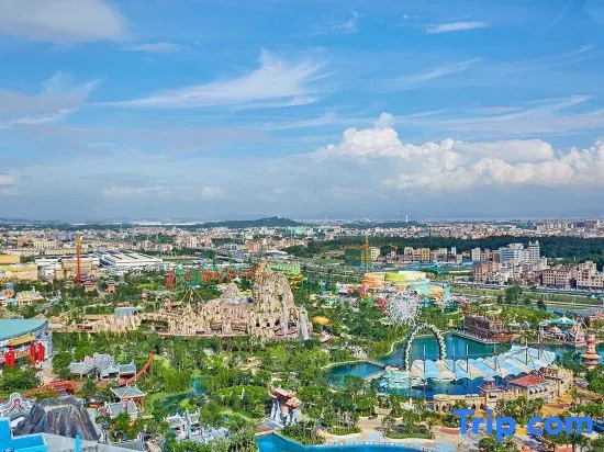 Snow wave Mercure.Snow World at Guangzhou Sunac Tourism and Culture City