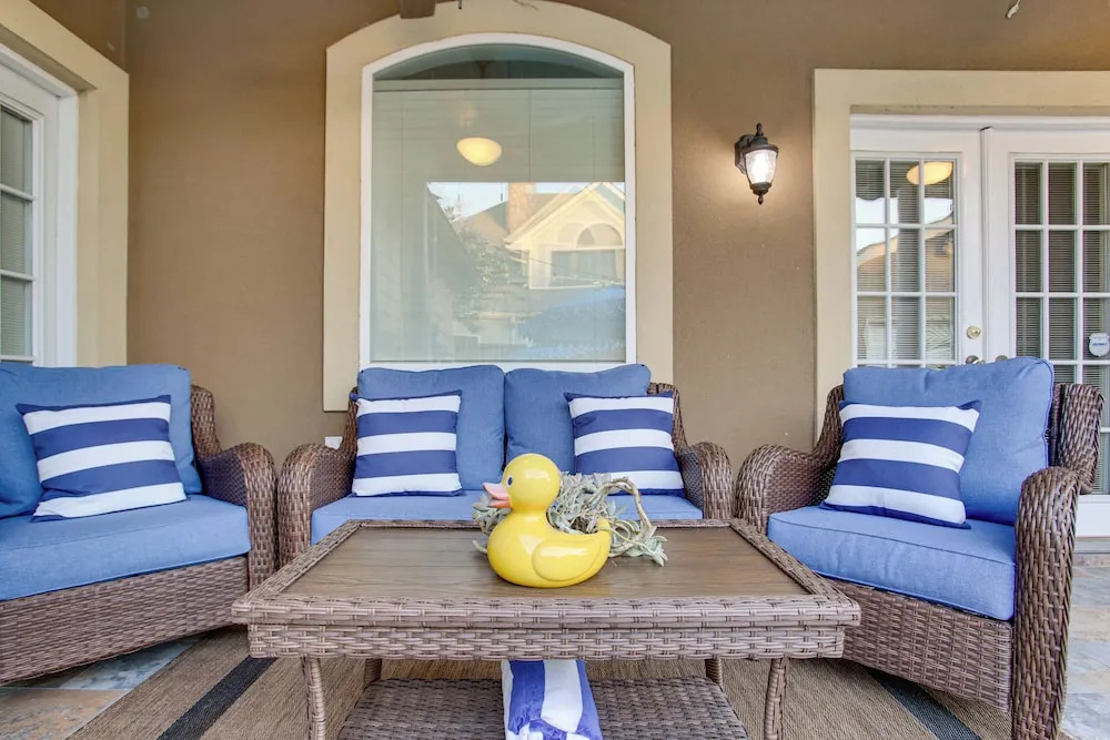 5 Mi to Bourbon St: Nola Home w/ Fenced Yard!