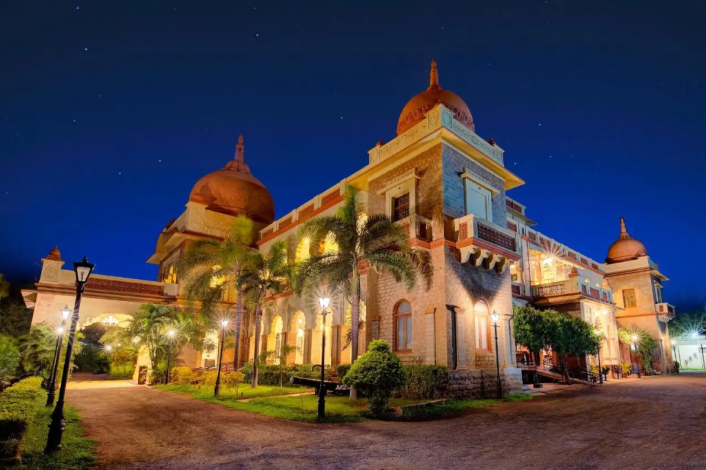 WelcomHeritage Shivavilas Palace, HAMPI