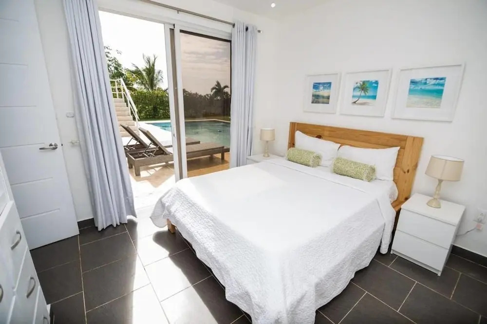 Spectacular Private 3 Bedroom Villa in Gated Community