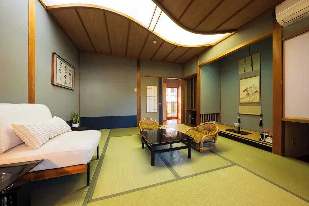 旅館 はちすの糸 Ryokan HachisunoIto