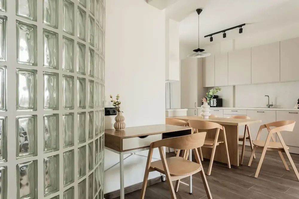 KLEO by Zoia Living