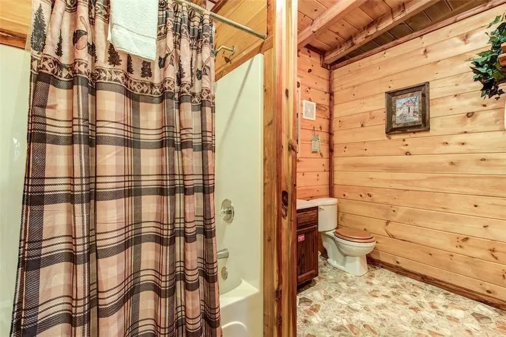 Whispering Secrets - One Bedroom Cabin