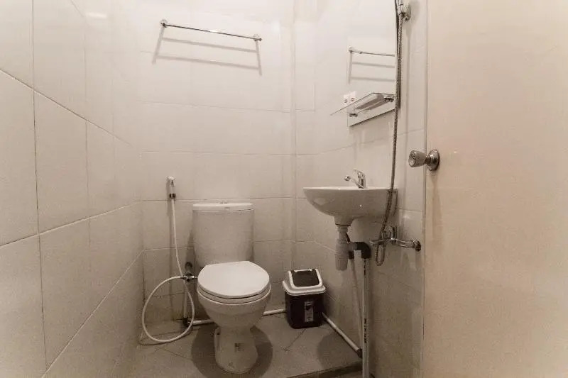 Edotel Amanah Hotel Syariah by OYO Rooms