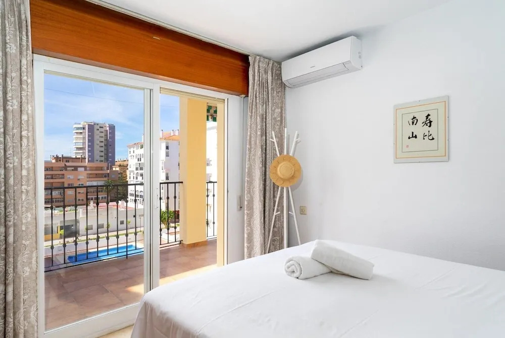 Excellent Apartment with Pool and View Ref 138