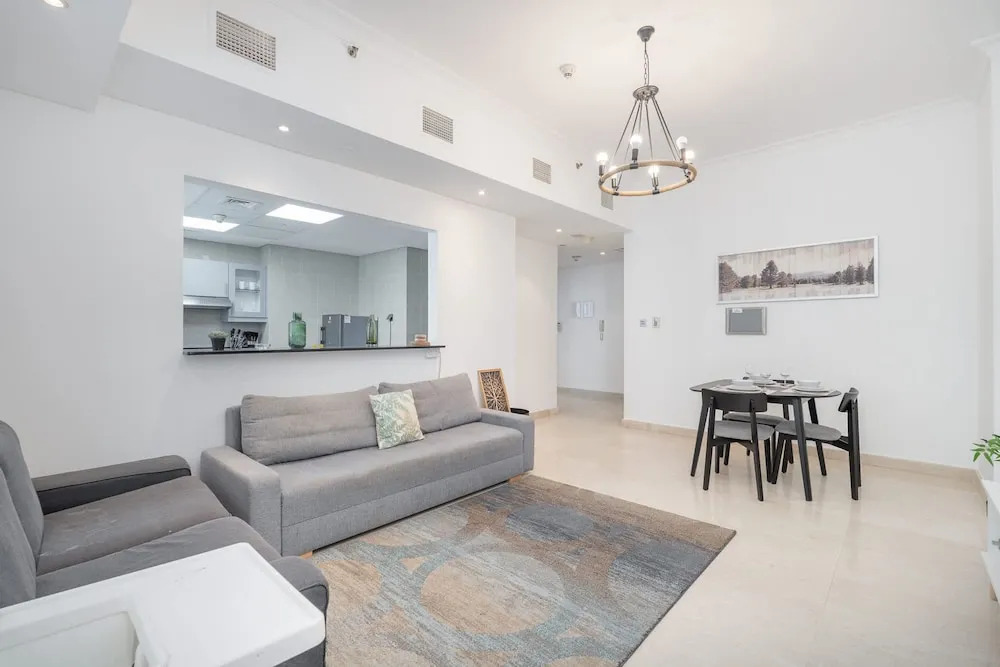 Exceptional and Stunning 1 Bedroom in Dubai Marina