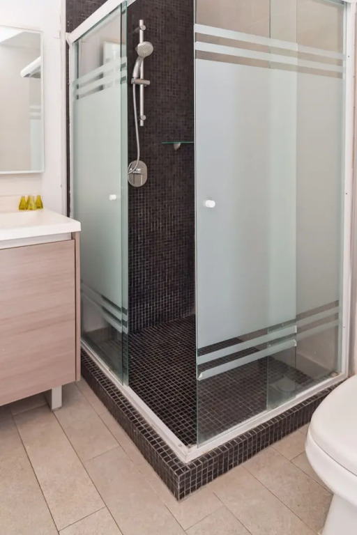 Bright, Comfy w Terrace Apt 1KSB, 1BD, 1 SofaB, 2BTH by Mty Living