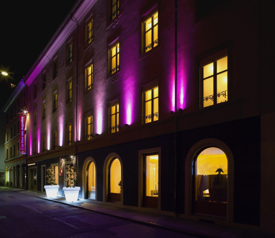 La Cour Des Augustins Boutique Gallery Design Hotel