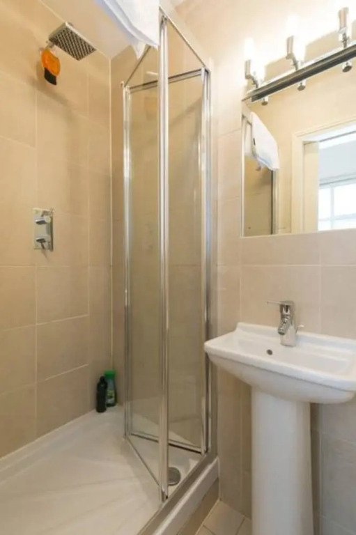 Delightful 2 Bed Apartment In The Heart Of Pimlico