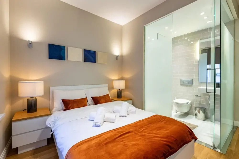 Mesmerizing Flat With Bosphorus View