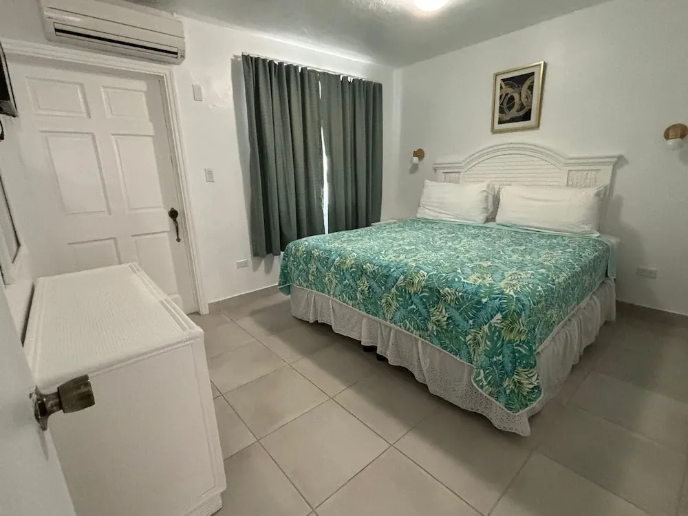 LEsperance Hotel