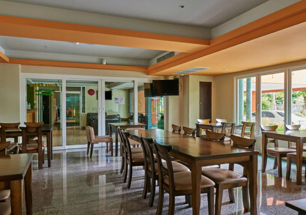 Phuket Ecozy Hotel