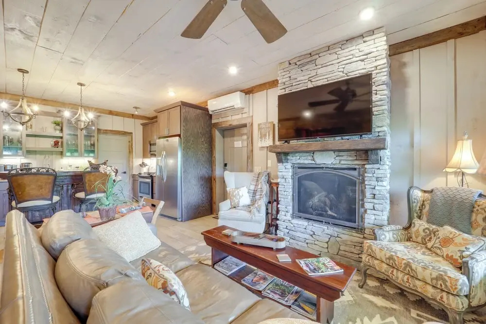 1 Mi to Beech Mtn: Cabin w/ Fire Pit & Bbq!