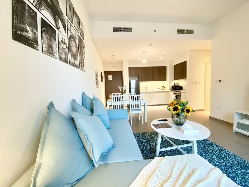 Marco Polo - Lofty Apt with Balcony Near Dubai Hills Mall