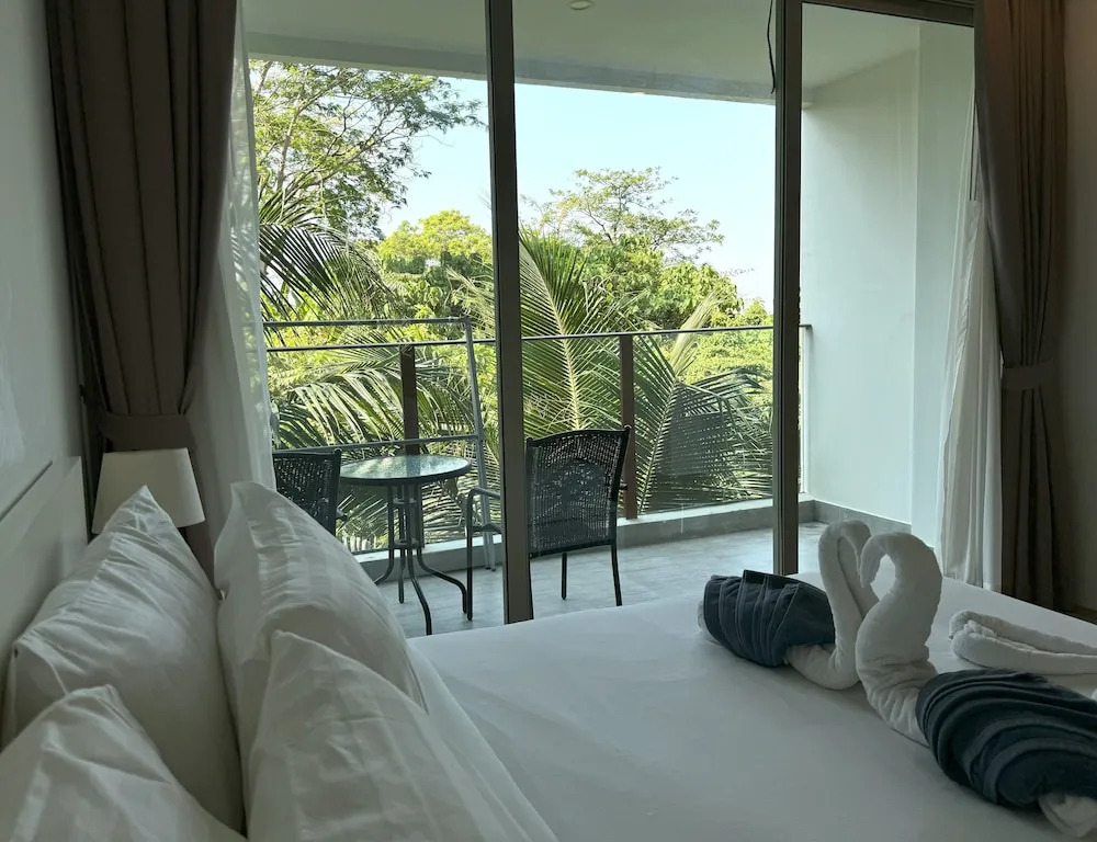 Sea view apartment at Oceana by Lofty