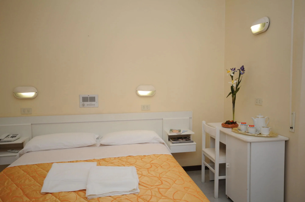 Hotel Iris