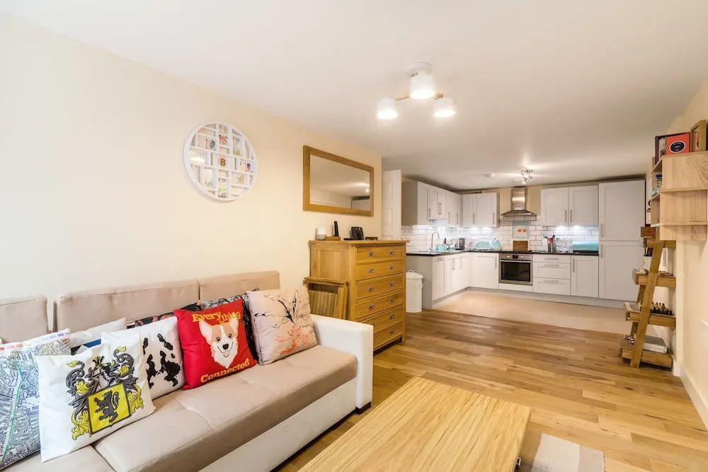 Fantastic Central Brixton Flat for up to 6 Guests