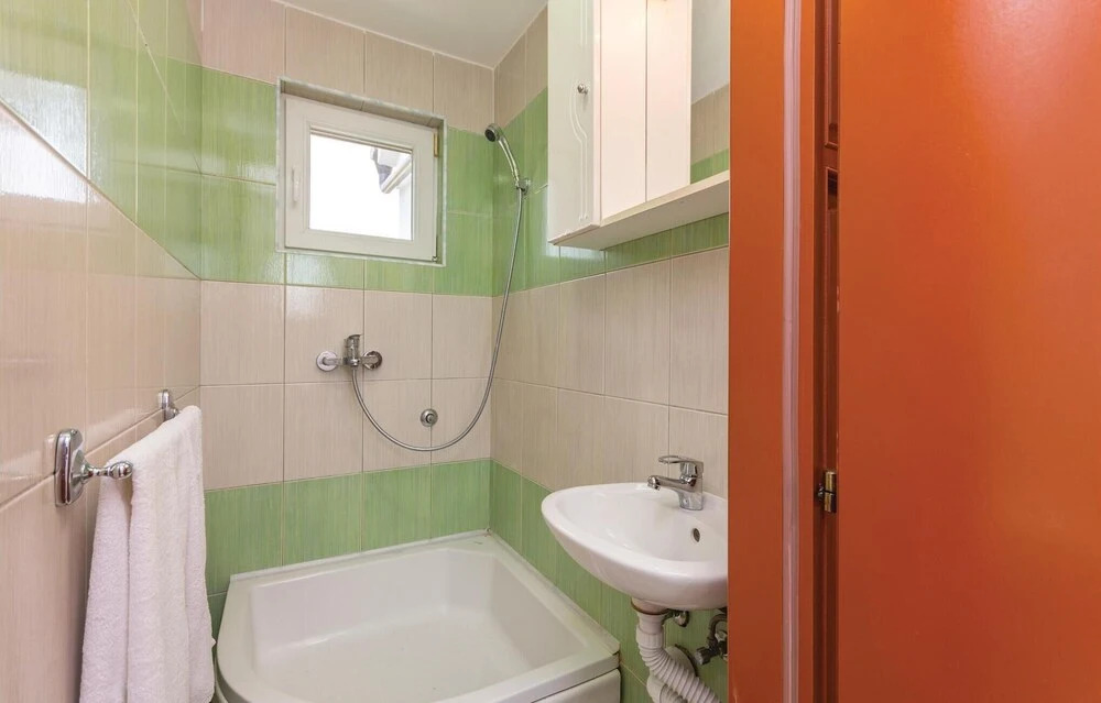 Four-Bedroom Holiday Home In Pakostane