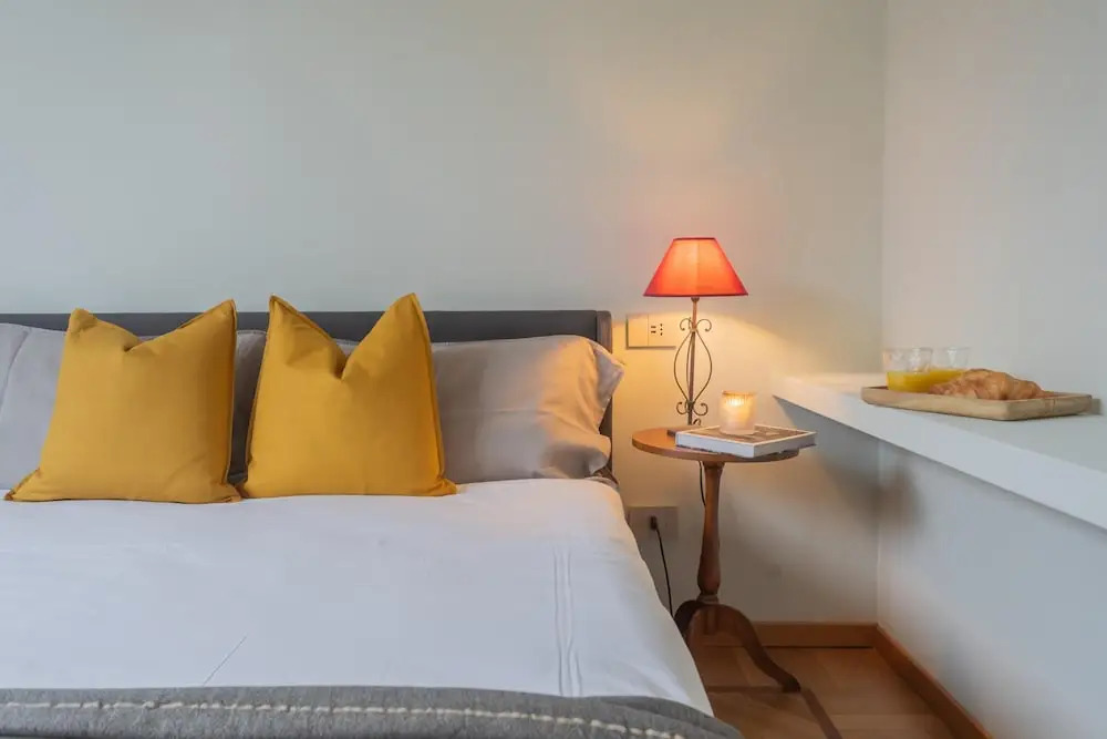 Garibaldi's Balcony by Rent all Como