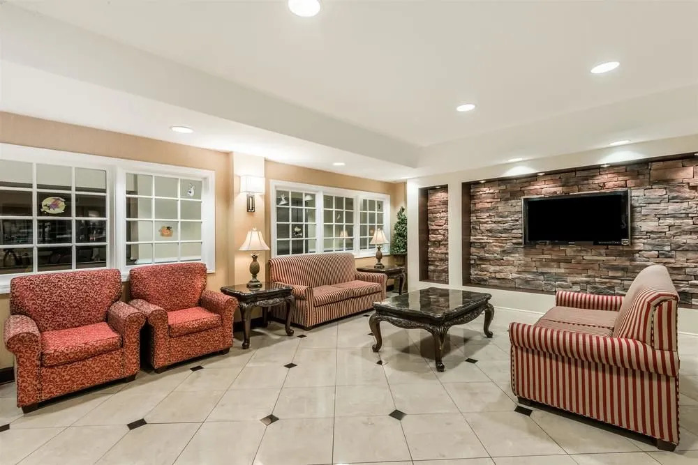 Days Inn & Suites By Wyndham Prattville-Montgomery