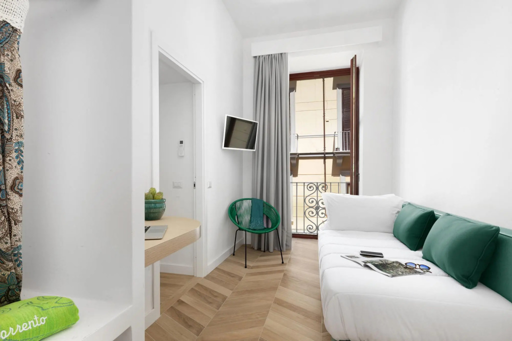 Casa 80 in Sorrento With 3 Bedrooms and 2 Bathrooms